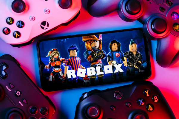 Before diving into advanced strategies, it’s crucial to understand what Roblox is and how it operates